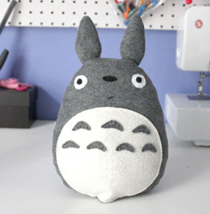 lam-totoro-trong-nhay-mat-ma-chang-can-hoa-tay