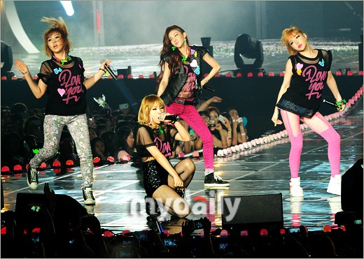 CL tiết lộ về album sắp ra lò của 2NE1 1 CL tiết lộ về album sắp ra lò của 2NE1 1