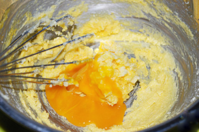 Nướng bánh dừa vàng ươm đãi bạn ngày dã ngoại 2