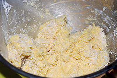 Nướng bánh dừa vàng ươm đãi bạn ngày dã ngoại 4