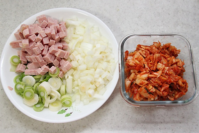 Cơm chiên kimchi cay ngon hấp dẫn 1
