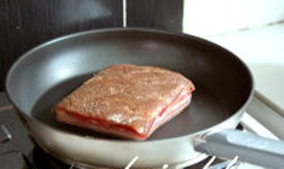 Cách làm thịt quay giòn bì không cần lò nướng 7