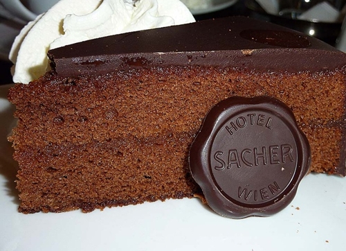 Sachertorte – Chiếc bánh chocolate dòng "quý tộc" của nước Áo 4