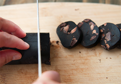 Cookies chocolate “đen như than” chất lượng hảo hạng 8