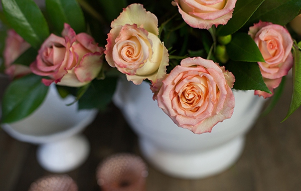 Bí kíp cắm hoa cho con trai: 4 bước có bình hoa hồng xinh 8