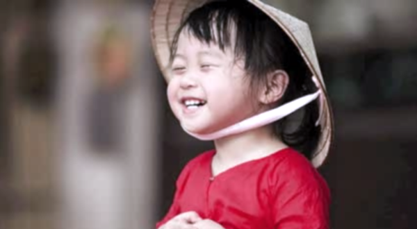 Jvevermind Làm Vlog Kêu Gọi Giúp đỡ Trẻ Em Việt