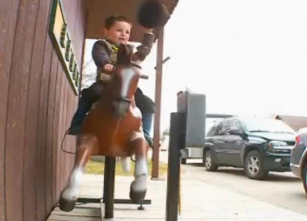 4 tuổi đã làm thị trưởng 1