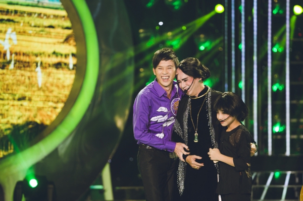 Tu N G Y Tranh C I C A Next Top Model Vi T V M Tuan Gay Tranh