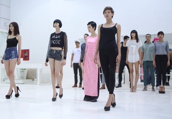 Next Top Model Hot Boy Vi T Ki U V Ng M T Trong M Chung K T Hot Boy Viet Kieu Vang Mat