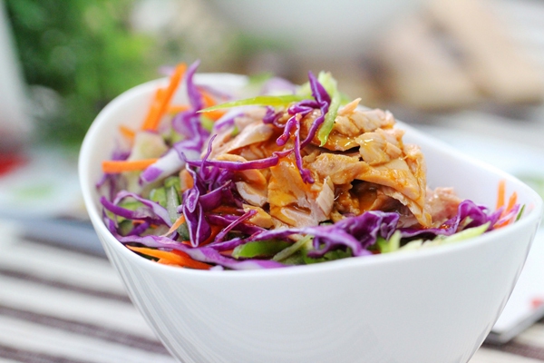 Trộn nhanh salad cá ngừ cho bữa trưa đủ chất 9