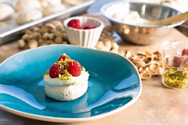 Pavlova - Ngọt lịm như đường và bông xốp như mây 1