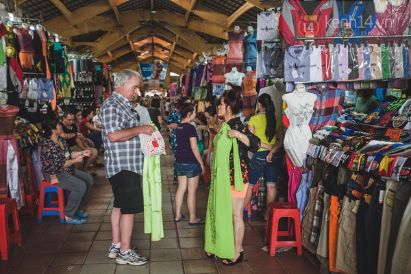 Chùm ảnh: Rộn ràng và tấp nập những khu chợ nổi tiếng Sài Gòn 2