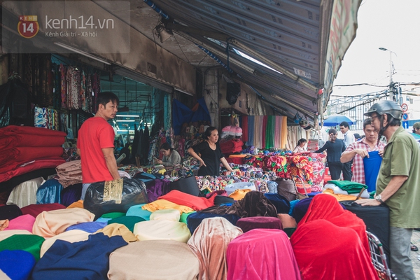 Chùm ảnh: Rộn ràng và tấp nập những khu chợ nổi tiếng Sài Gòn 27