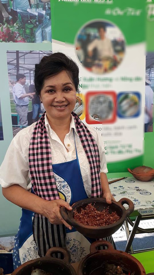 Nghệ sĩ Lê Xuân Hương bất ngờ tái xuất với gương mặt sưng phù khác lạ - Ảnh 2.