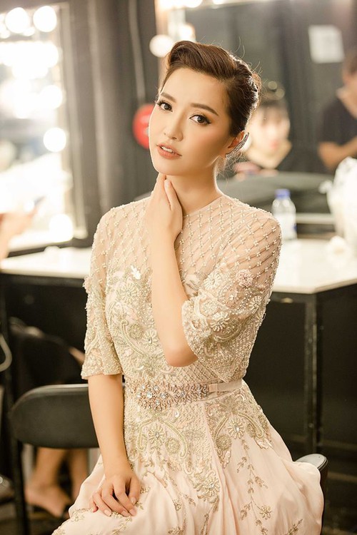 Fan lo lắng khi Bích Phương đổ bệnh phải truyền nước - Ảnh 4.