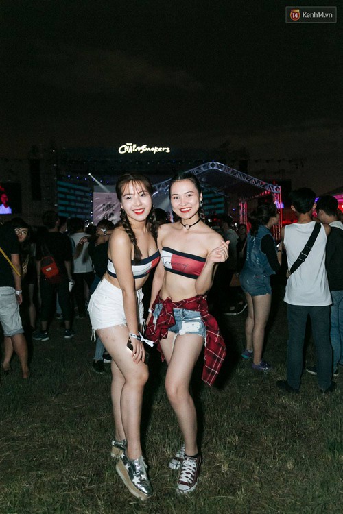 Những cô nàng sexy nhất Sài Gòn đều đi xem đêm diễn The Chainsmokers hôm qua! - Ảnh 12. Những cô nàng sexy nhất Sài Gòn đều đi xem đêm diễn The Chainsmokers hôm qua! - Ảnh 12.