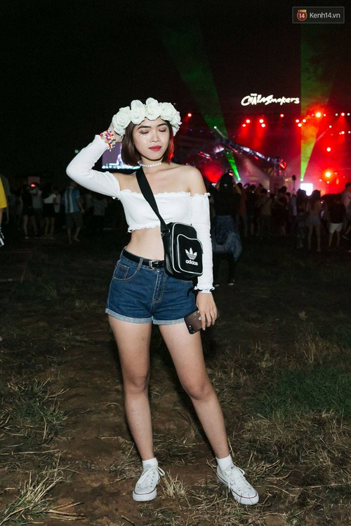Những cô nàng sexy nhất Sài Gòn đều đi xem đêm diễn The Chainsmokers hôm qua! - Ảnh 13. Những cô nàng sexy nhất Sài Gòn đều đi xem đêm diễn The Chainsmokers hôm qua! - Ảnh 13.