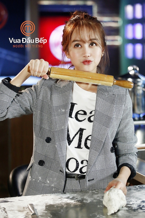 Hà Anh, An Nguy... trở thành thí sinh Vua đầu bếp: Người nổi tiếng! - Ảnh 3. Hà Anh, An Nguy... trở thành thí sinh Vua đầu bếp: Người nổi tiếng! - Ảnh 3.
