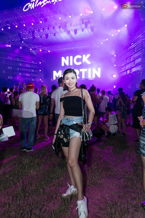 Những cô nàng sexy nhất Sài Gòn đều đi xem đêm diễn The Chainsmokers hôm qua! - Ảnh 4. Những cô nàng sexy nhất Sài Gòn đều đi xem đêm diễn The Chainsmokers hôm qua! - Ảnh 4.