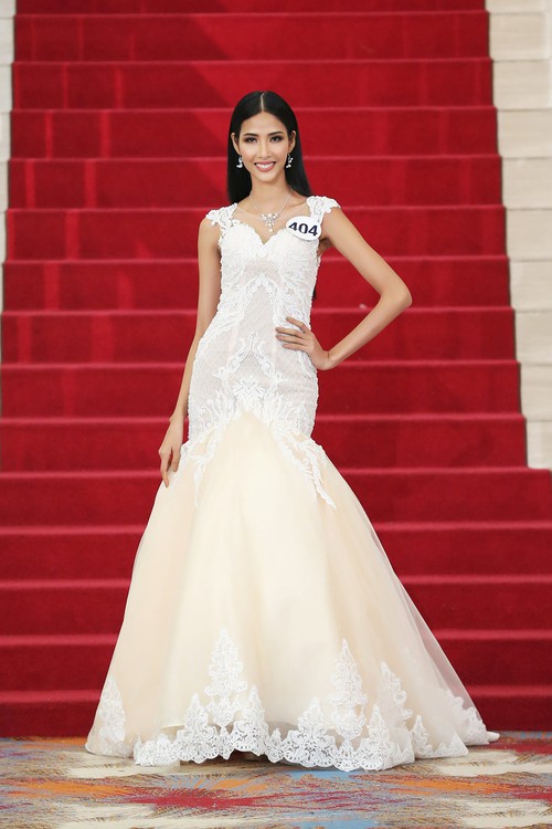 Đạt giải catwalk cũng không thể giúp Hoàng Thùy chiến thắng thử thách trong Tôi là Hoa hậu Hoàn vũ VN - Ảnh 9. Đạt giải catwalk cũng không thể giúp Hoàng Thùy chiến thắng thử thách trong Tôi là Hoa hậu Hoàn vũ VN - Ảnh 9.