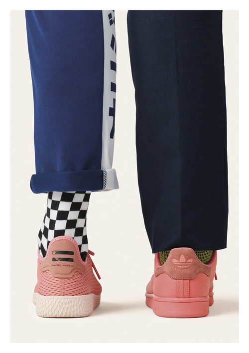 Pharrell Williams và Stan Smith tái hợp cho BST mới toàn tone màu pastel đẹp mê hồn của adidas - Ảnh 7. Pharrell Williams và Stan Smith tái hợp cho BST mới toàn tone màu pastel đẹp mê hồn của adidas - Ảnh 7.
