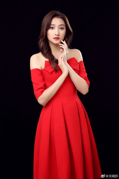 HOT: Luhan bất ngờ công khai hẹn hò, bạn gái chính là mỹ nhân 9X gia thế khủng - Ảnh 6. HOT: Luhan bất ngờ công khai hẹn hò, bạn gái chính là mỹ nhân 9X gia thế khủng - Ảnh 6.