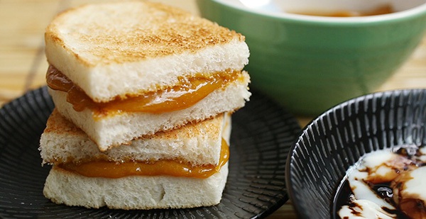 Bánh mì nướng kaya toast kiểu Singapore không thể không yêu