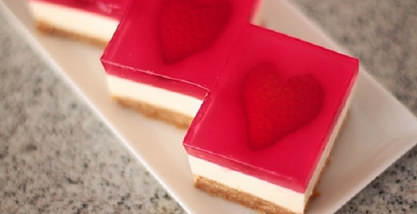 Học làm cheesecake thạch trái tim đem tỏ tình ngày Valentine