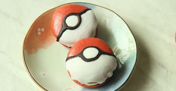 Vừa chơi Pokémon Go vừa thưởng thức macaron Pokéball