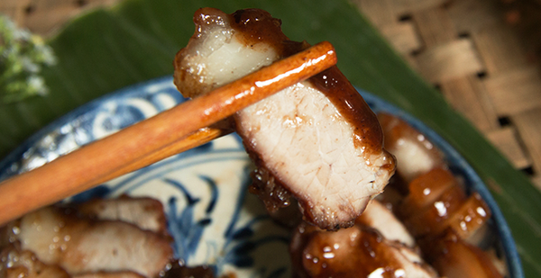 Học cách làm thịt xá xíu chính hiệu miền Trung ăn với gì cũng ngon