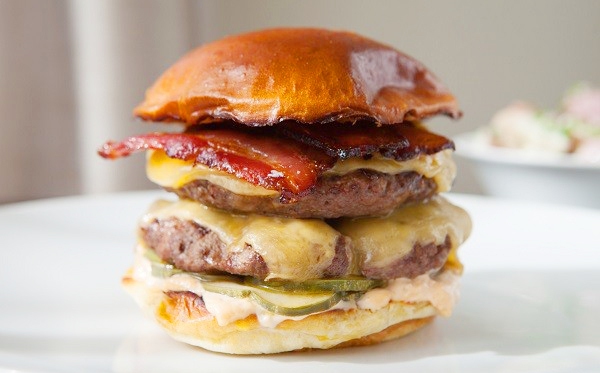 16 chiếc burger đạt sao Michelin khắp nước Mỹ có gì lạ?