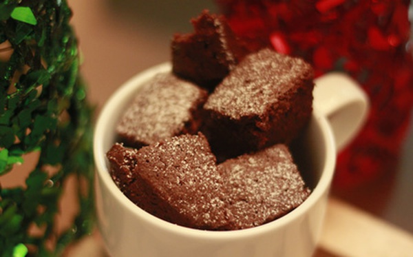 Nướng brownies gừng thơm lừng đón Noel