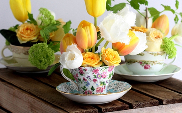 CÁCH CẮM HOA, cách cắm hoa giản đơn, mẹo cắm hoa với tách trà