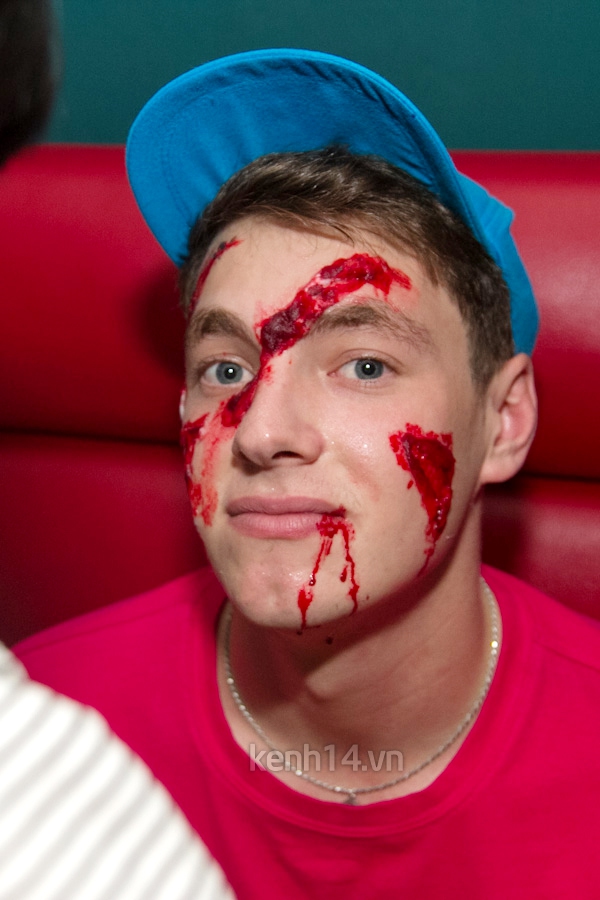 Đoàn Zombie náo loạn trên phố Sài Gòn 14 Đoàn Zombie náo loạn trên phố Sài Gòn 14