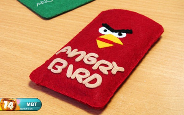 May túi Angry Bird đựng iPhone 4 mới là đúng kiểu