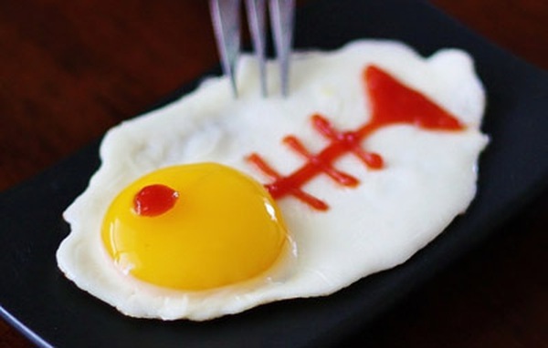 Cách chuẩn bị sẵn bữa sáng lạ mắt với trứng và bánh mì