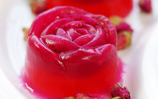 Lạ miệng với rau câu hoa hồng mát rượi