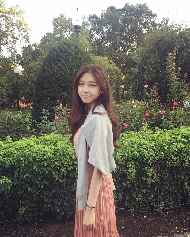 Đã có mặt xinh, dáng đẹp, cô bạn này lại còn học giỏi và là tiểu thư con nhà giàu! - Ảnh 19. Đã có mặt xinh, dáng đẹp, cô bạn này lại còn học giỏi và là tiểu thư con nhà giàu! - Ảnh 19.