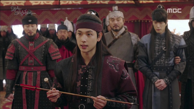 Nhìn cách Siwan miêu tả ngoại hình của Yoona, ai cũng thấy... sai sai - Ảnh 12. Nhìn cách Siwan miêu tả ngoại hình của Yoona, ai cũng thấy... sai sai - Ảnh 12.