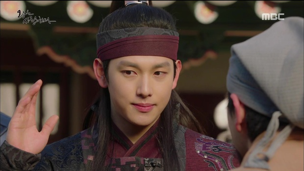 "The King Loves" tập 7- 8: Nhìn cách Siwan miêu tả ngoại hình của Yoona, ai cũng thấy... sai sai - Ảnh 4. "The King Loves" tập 7- 8: Nhìn cách Siwan miêu tả ngoại hình của Yoona, ai cũng thấy... sai sai - Ảnh 4.