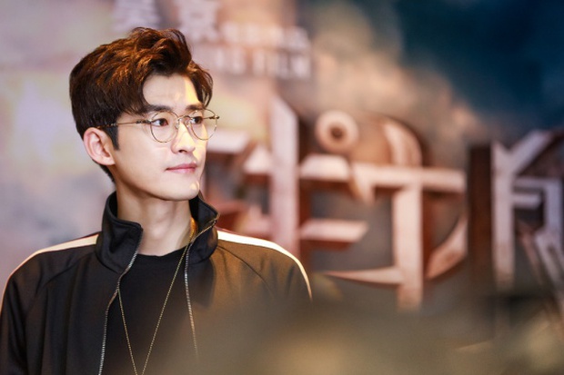 Trương Hàn: Cơ hội vụt sáng trở lại sau vai diễn trong “Chiến Lang 2” Trương Hàn: Cơ hội vụt sáng trở lại sau vai diễn trong “Chiến Lang 2”