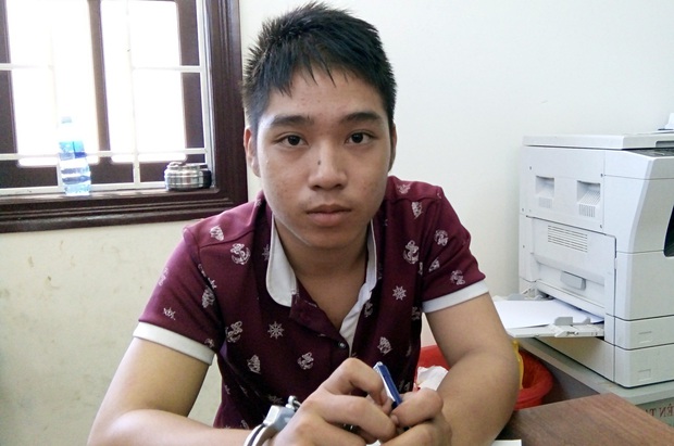 Bắt thanh niên 17 tuổi liên tiếp cướp giật tài sản của các nữ du khách ở Hội An Bắt thanh niên 17 tuổi liên tiếp cướp giật tài sản của các nữ du khách ở Hội An