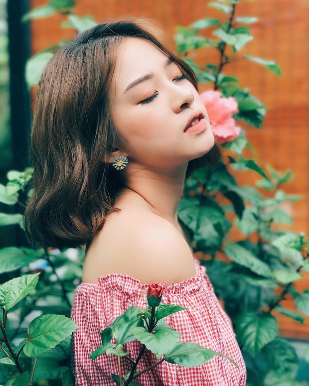 Bộ váy này đang được con gái Việt diện suốt trên Instagram, chứng tỏ gingham là hot trend phá đảo Hè 2017 - Ảnh 9. Bộ váy này đang được con gái Việt diện suốt trên Instagram, chứng tỏ gingham là hot trend phá đảo Hè 2017 - Ảnh 9.