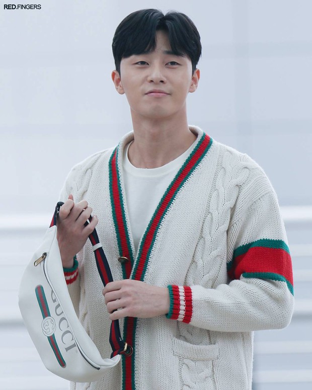 Cùng lên đường dự Milan Fashion Week, chị em Krystal - Jessica sang chảnh, Park Seo Joon bảnh bao với cả cây đồ hiệu - Ảnh 10.