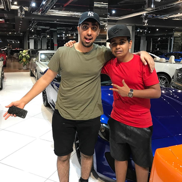 Cuộc sống toàn hàng hiệu, siêu xe, thú cưng đặc biệt và làm bạn với người nổi tiếng của cậu ấm Dubai 15 tuổi - Ảnh 19.