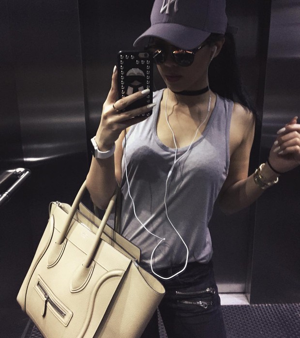 Thảo Tiên em chồng Hà Tăng: Càn quét Fashion Week, ngày ngày xách túi trăm triệu, diện phụ kiện vòng vèo tiền tỷ - Ảnh 12.