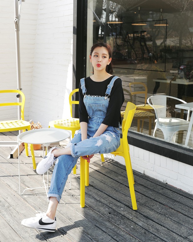 Nike Cortez, mẫu sneaker lạ lẫm đang bùng cháy tại châu Á và dự là sẽ hớp hồn giới trẻ Việt thời gian tới - Ảnh 12. Nike Cortez, mẫu sneaker lạ lẫm đang bùng cháy tại châu Á và dự là sẽ hớp hồn giới trẻ Việt thời gian tới - Ảnh 12.