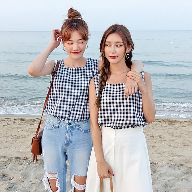 Bộ váy này đang được con gái Việt diện suốt trên Instagram, chứng tỏ gingham là hot trend phá đảo Hè 2017 - Ảnh 10.