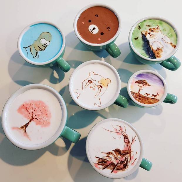 Các cô gái phát cuồng vì chàng barista soái ca với biệt tài vẽ tranh nghệ thuật trên cafe - Ảnh 8. Các cô gái phát cuồng vì chàng barista soái ca với biệt tài vẽ tranh nghệ thuật trên cafe - Ảnh 8.