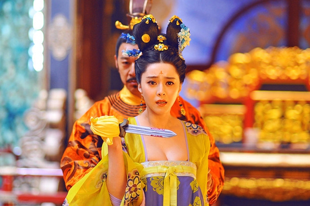 Chẳng cần sự nghiệp đỉnh cao, chỉ cần đời tư thị phi, loạt mỹ nhân - nam thần Cbiz vẫn nổi đình nổi đám - Ảnh 8.